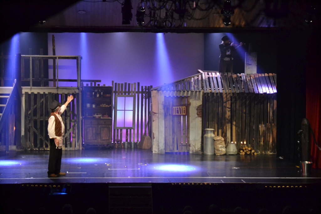 About Spotlight Musical Theatre Group (SCIO) charity number SC047562